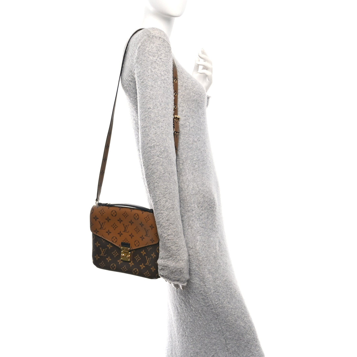 Reverse Monogram Pochette Metis