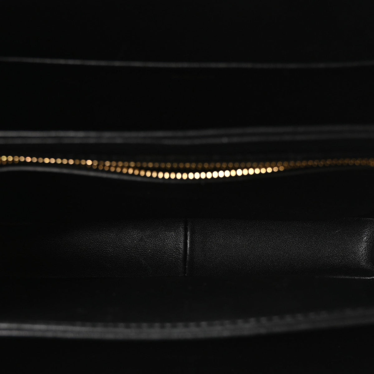 Shiny Calfskin Medium Triomphe Black