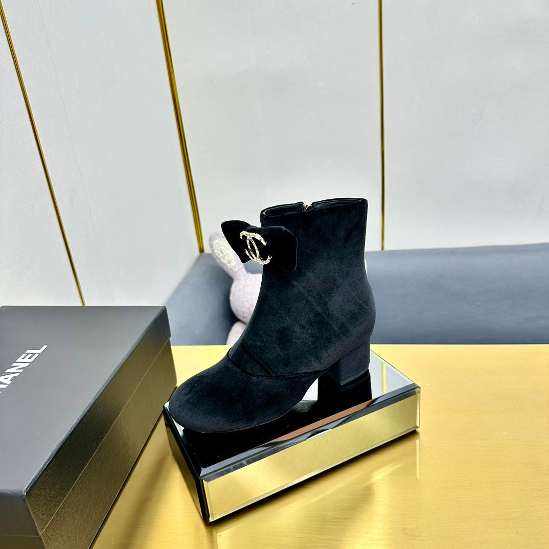 CC Bow-Adorned Rhinestone Boots Black Velvet 564597