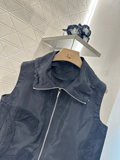 CHANEL SLEEVELESS TOP 272317