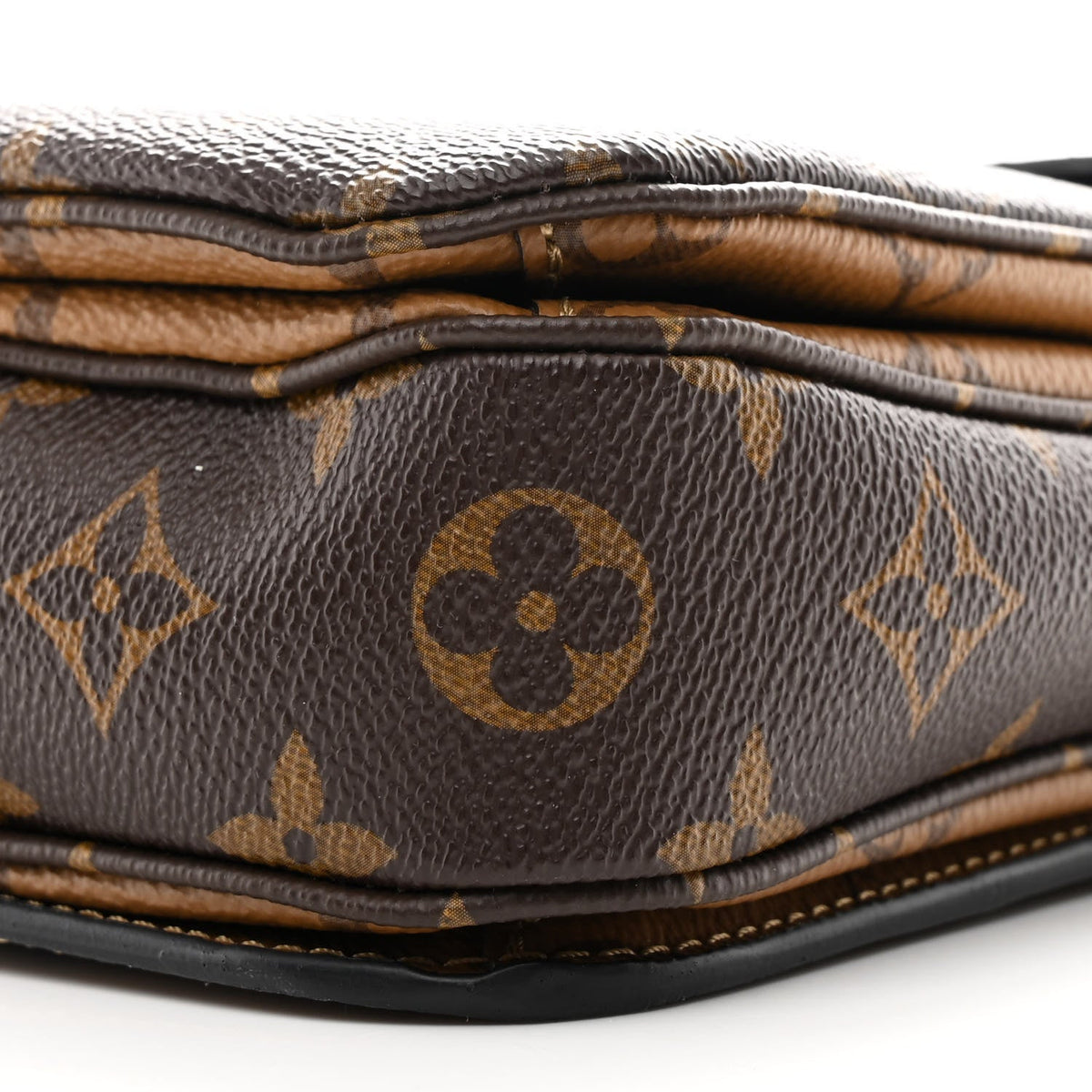 Reverse Monogram Pochette Metis