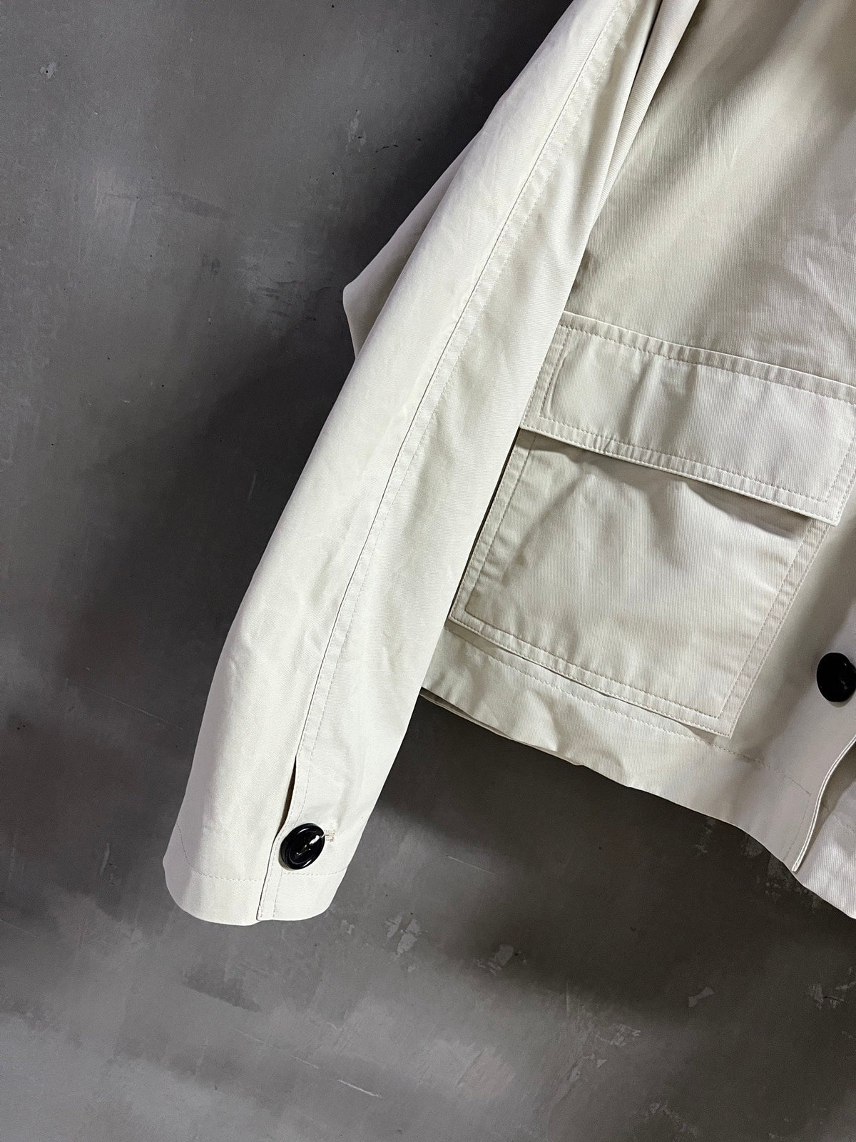 BV 25S Jacket Sheepskin Neck in White High-Weave Fabric