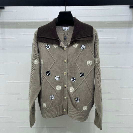 CHANEL 26 DIAMOND-PATTERNED LONG-SLEEVE BROWN CARDIGAN 335385