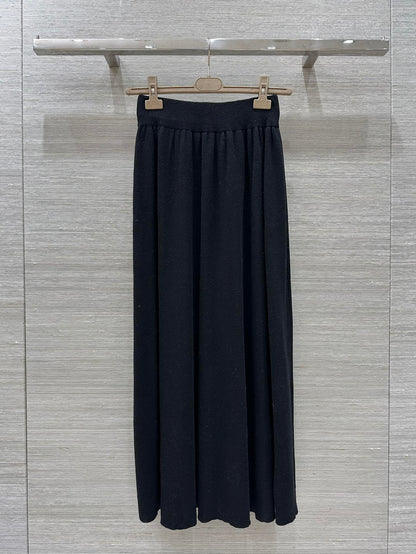 CC 25 Flower Set Black Wool Acrylic