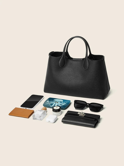 Evaline Tote M Bag in Leather