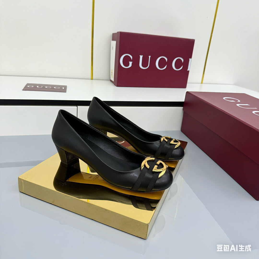 GG FW 25 Ballet Flat Black Calfskin 564715