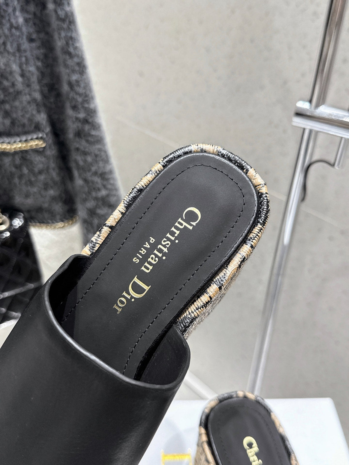 CD Attitude Wedge Sandals Black in Cowhide 598183