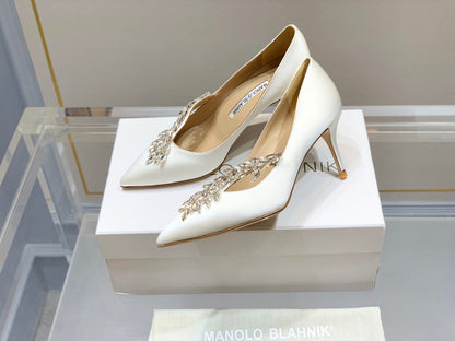 Manolo Women's Nadira Pumps 70 White Satin