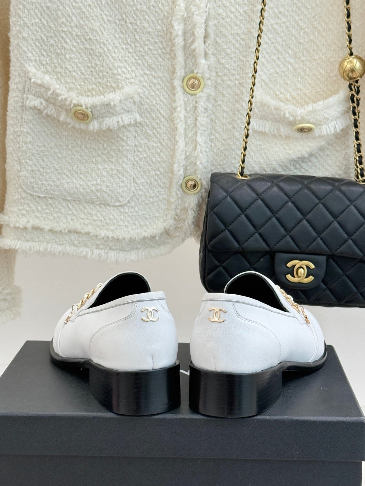 CC 25s Double C Buckle Loafers White Calfskin 557703