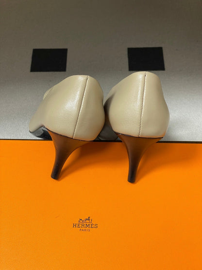 HM 26 Majeste 60 Pump Beige in Calfskin 593829