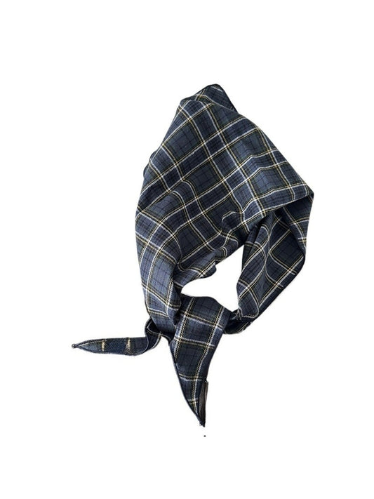 Scarvii - Retro Plaid Triangle Scarf