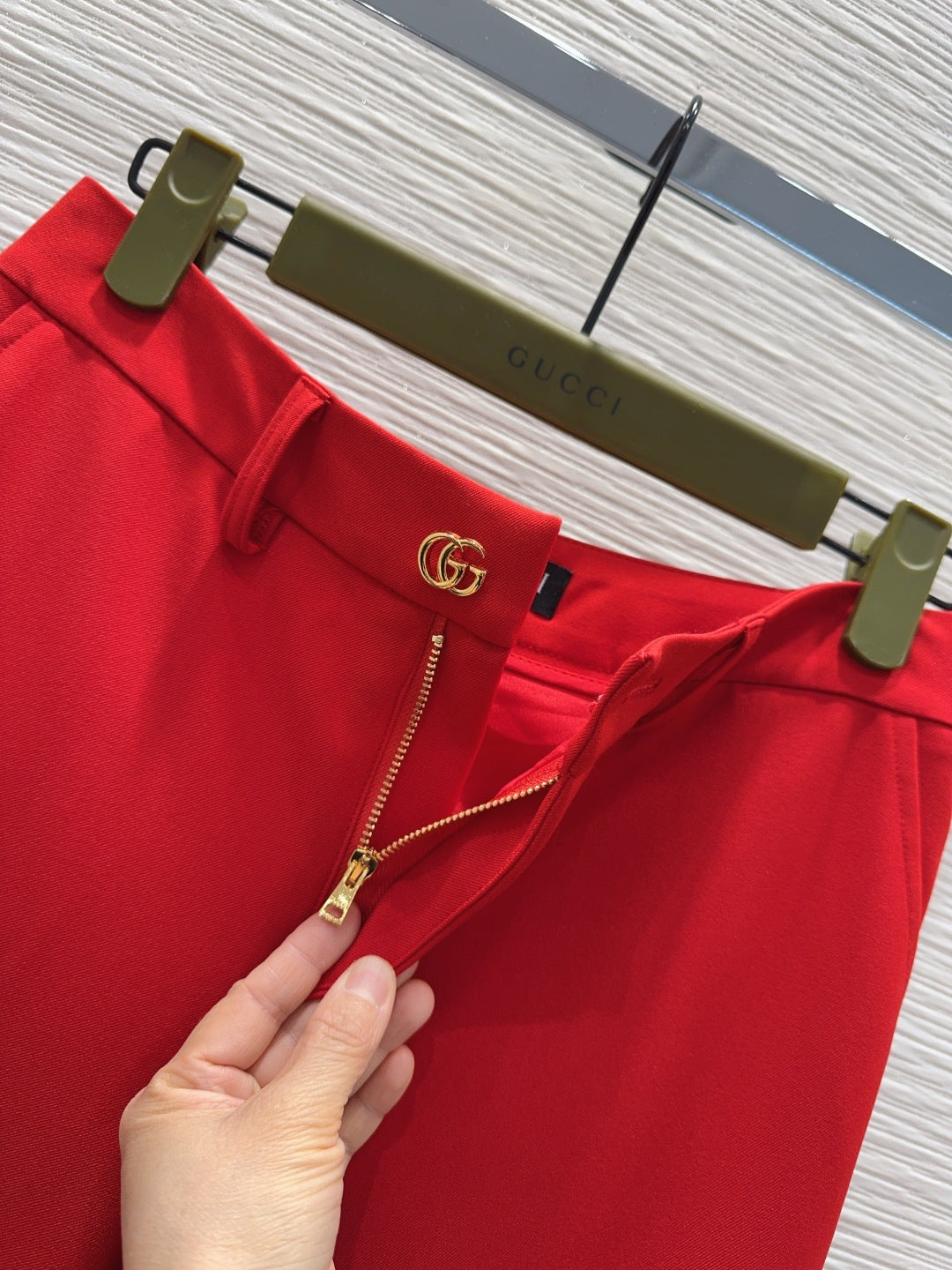 GG Crêpe Elegant Trousers With Double G Button Red Wool 346705