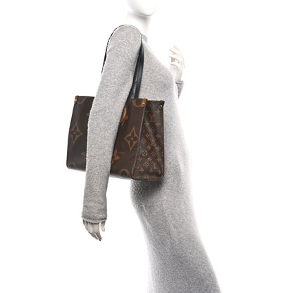 Reverse Monogram Giant Onthego MM