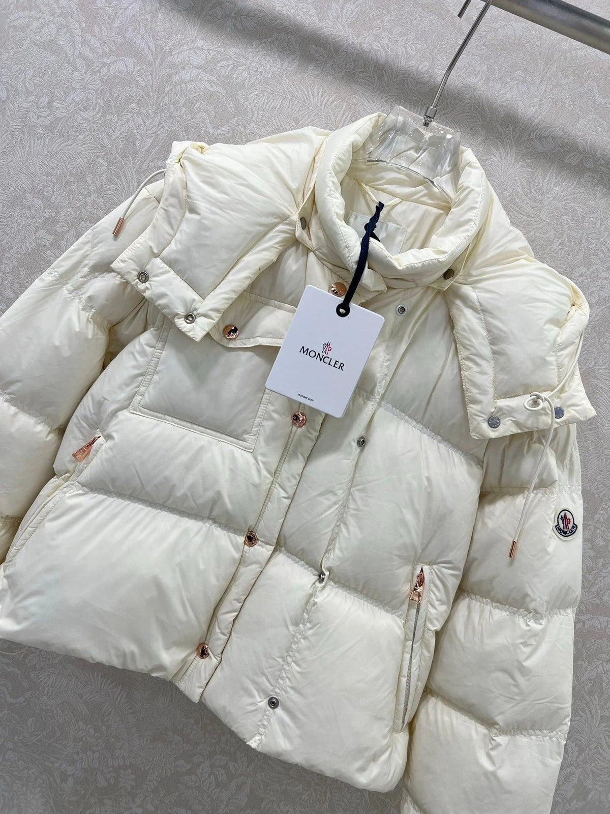 MONCLER 25S JACKET IN WHITE 093
