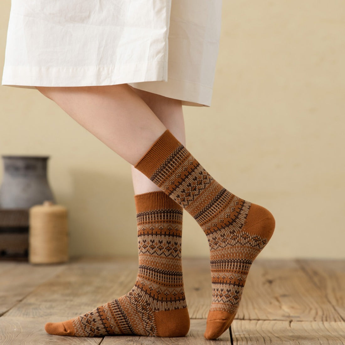 Rufia - Curved Pattern Mid-Calf Socks