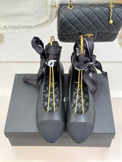 CC 26C Double C Ribbon Flat Shoes Black Cafskin Fabric 557535