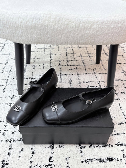 CC 25B MaryJane Shoes Black Sheepskin
