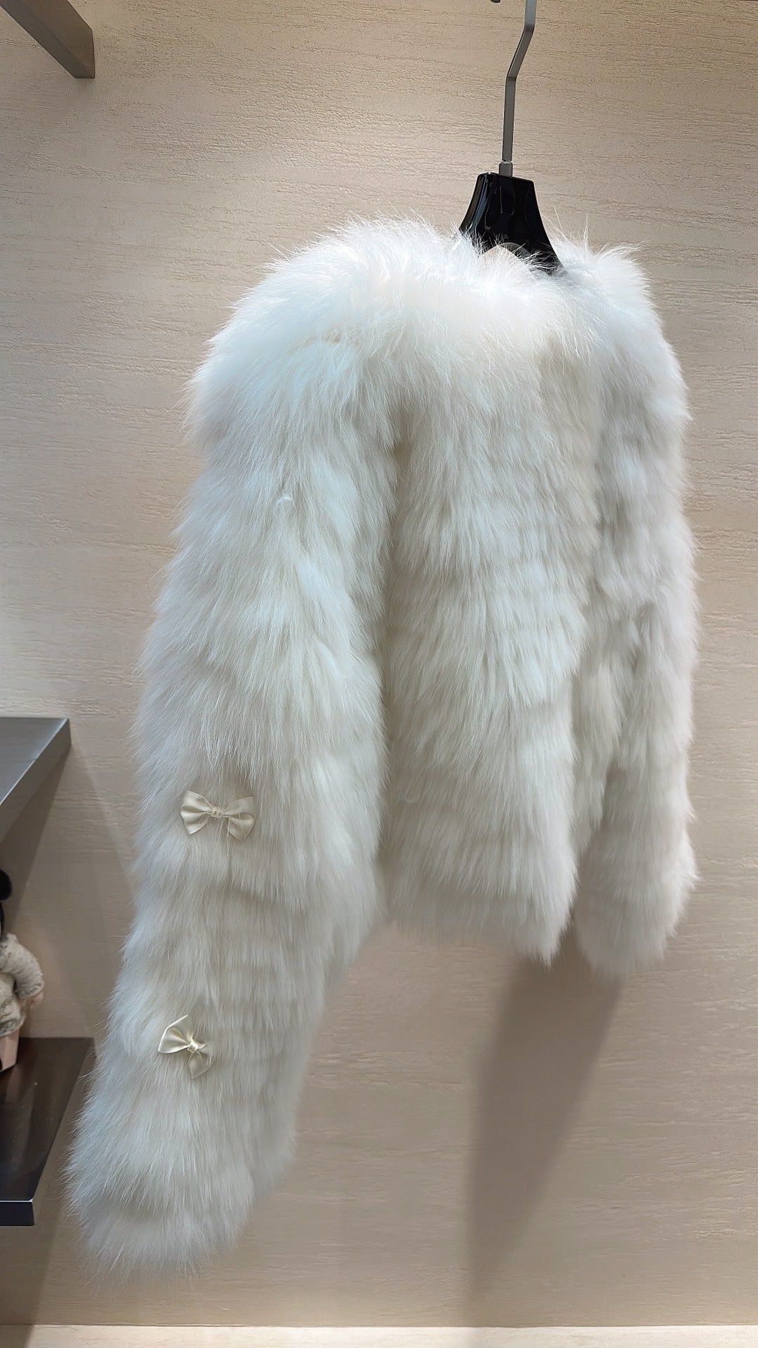 CELINE's 2025 New Fox Fur White Coat 333410