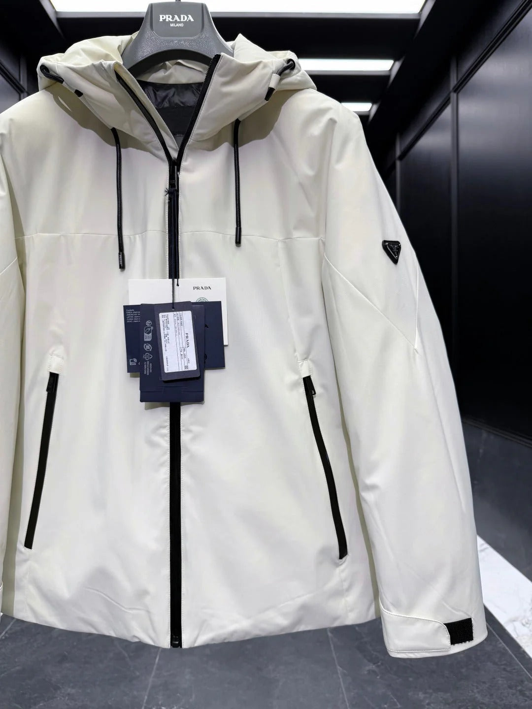 PRADA 25S DOWN JACKET 353
