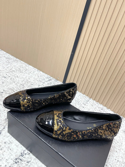 Chanel Coco Mark Ballet Flat Black with Gold in Lambskin 591379