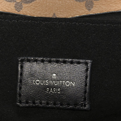 Reverse Monogram Pochette Metis