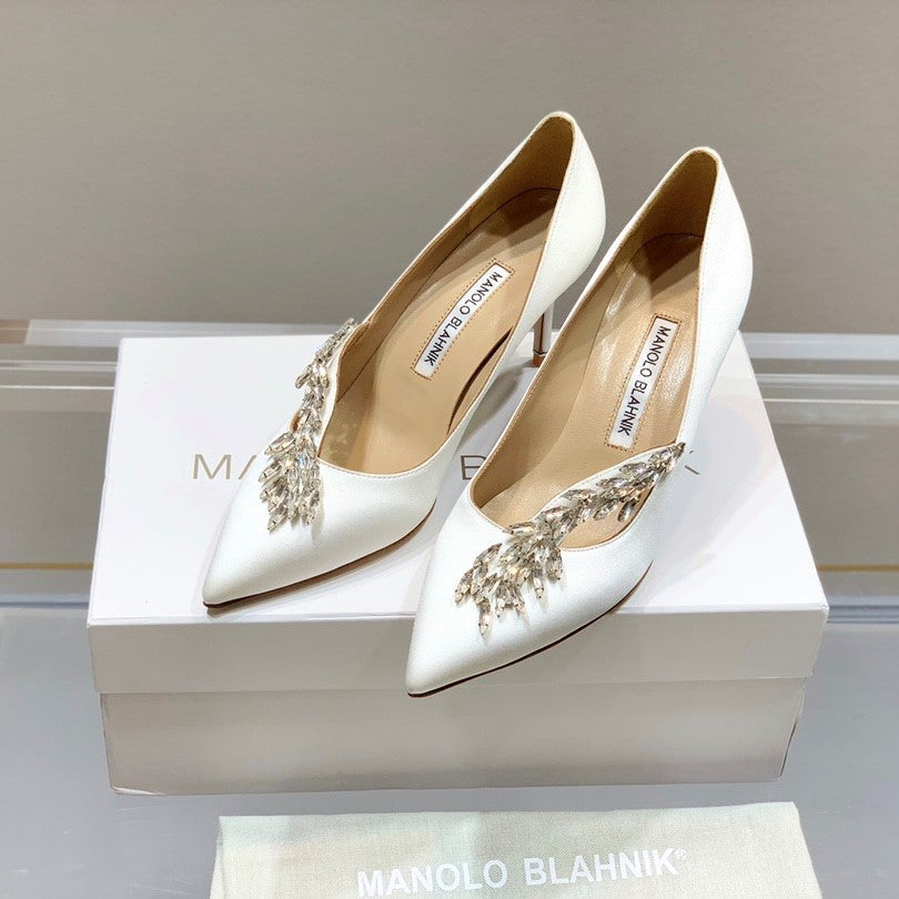 Manolo Women's Nadira Pumps 70 White Satin
