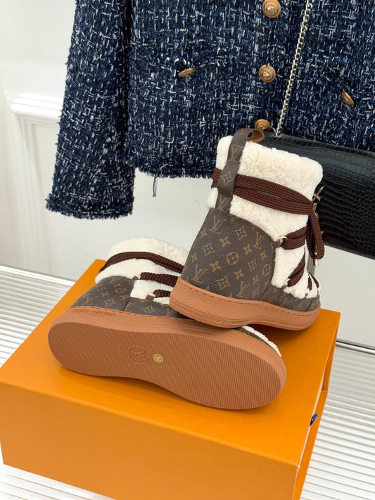 LV Cloud Lace-Up Ankle Boot Sneaker White - Brown Shearling Monogram Canvas 572468