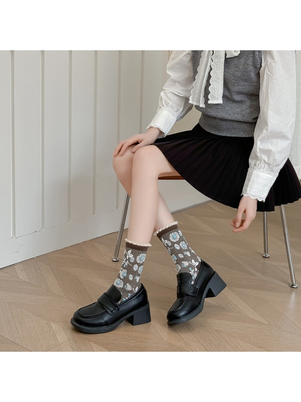 Rufia - Vintage Flower Mid-Calf Socks - Elegant &amp; Chic