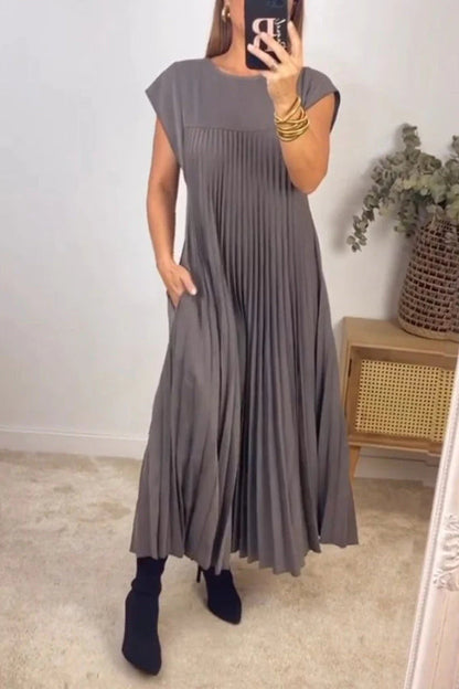 Sleeveless Pleated Simple Solid Color Dress