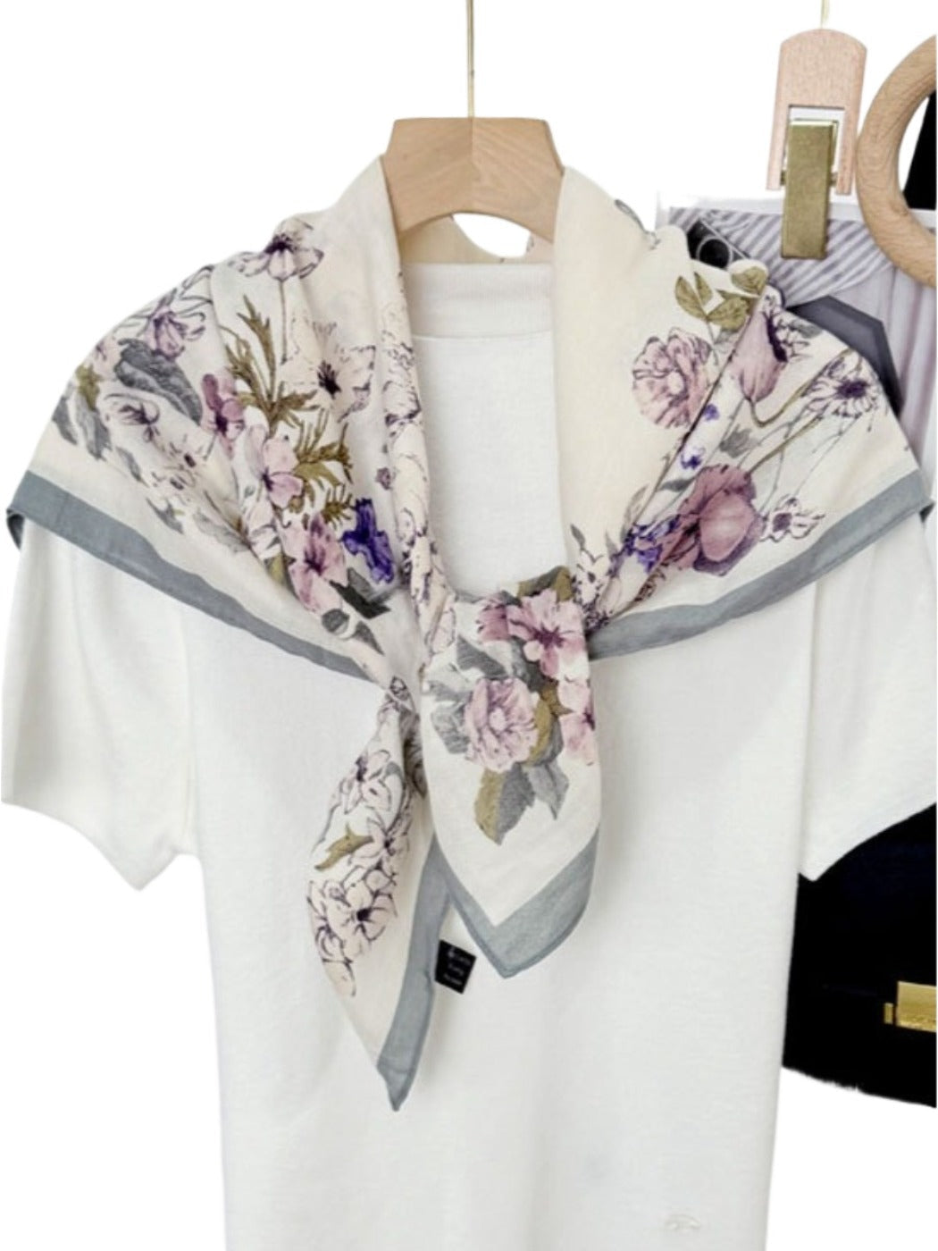 Scarvii - Boho Lightweight Floral-Print Square Scarf