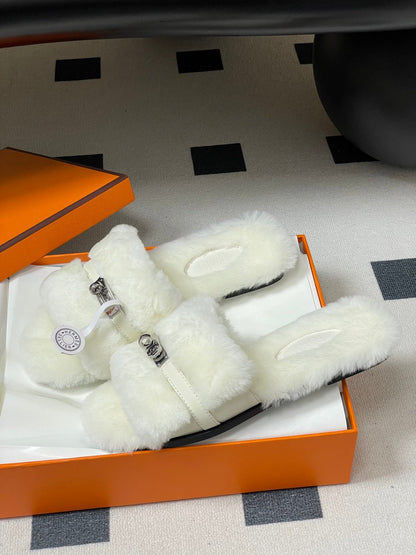 Hermes Giulia Kelly Buckle H-Slippers White in Wool 594328