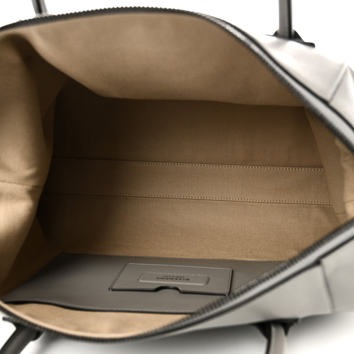 Soft Calfskin Medium Soft Antigona Pearl Grey