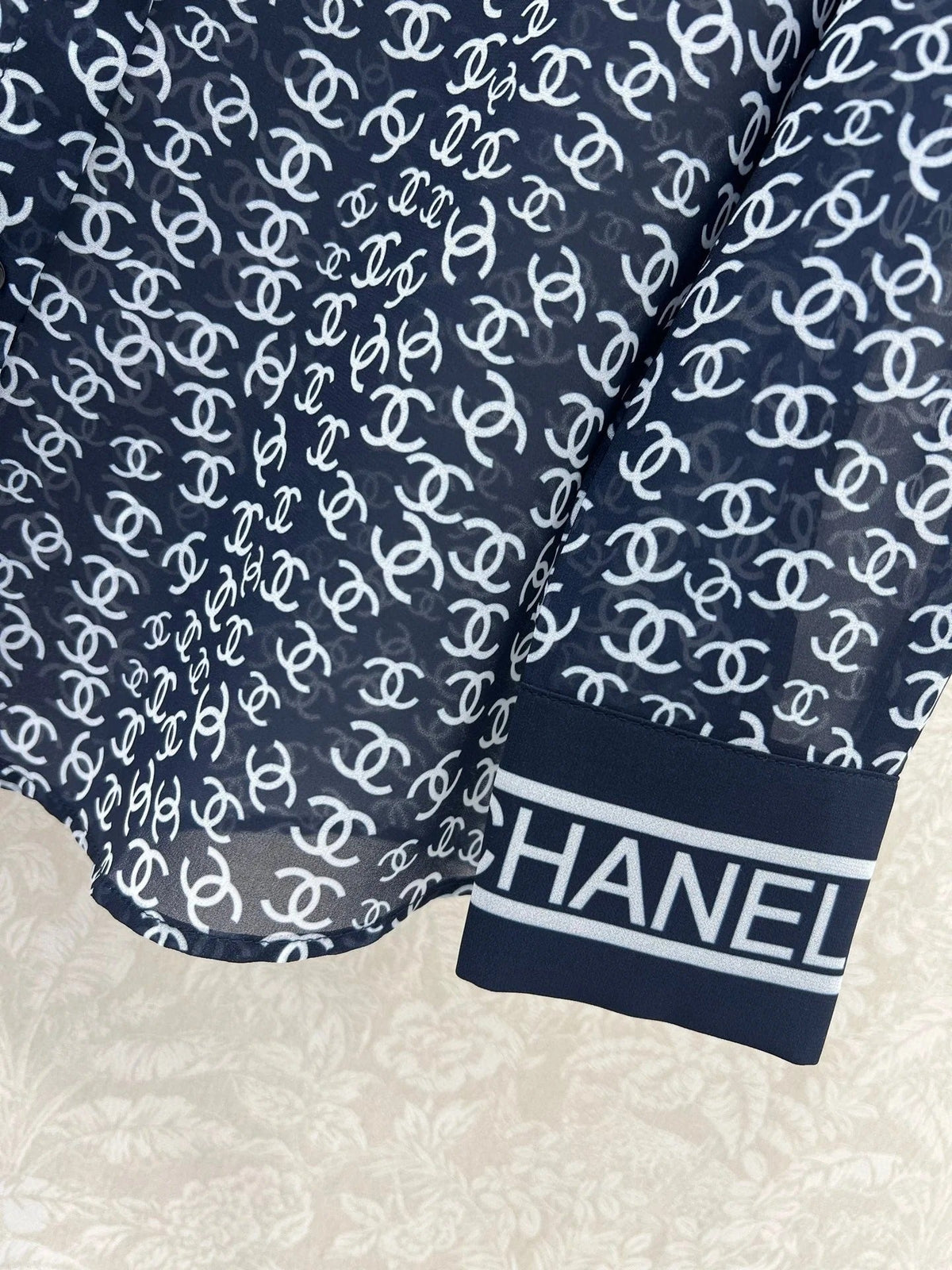CHANEL LOGO PRINTED SHIRT 275191