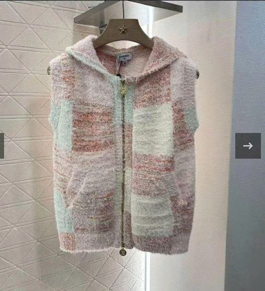 CC Sleeveless Knit Hoodie in Pink Cotton