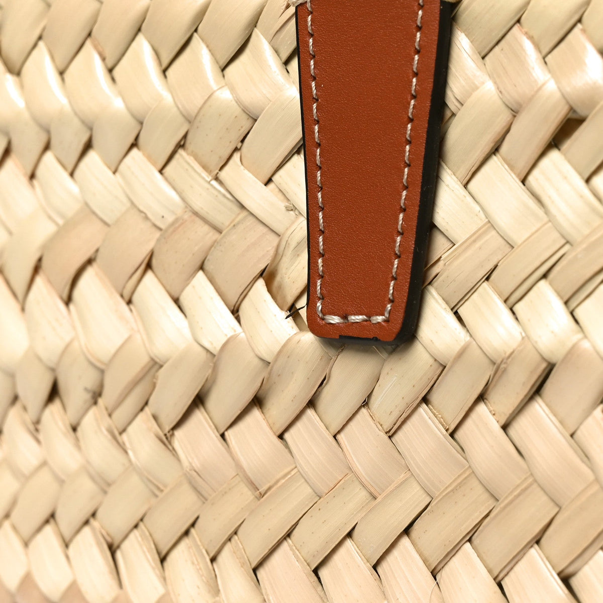 Raffia Calfskin Triomphe Medium Panier Tan