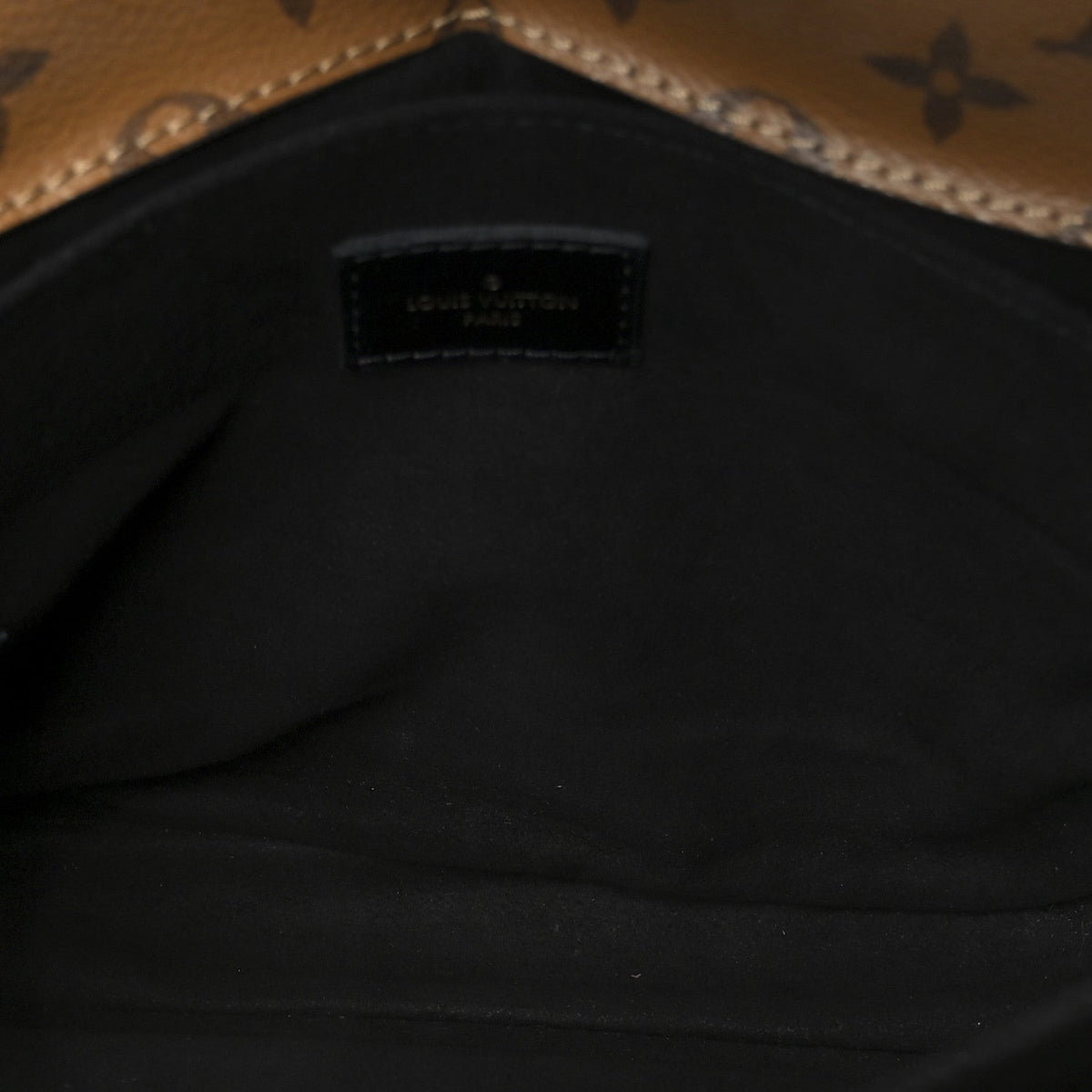 Reverse Monogram Pochette Metis