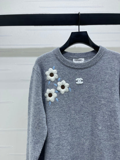 Chanel Floral Patterns Gray Sweater Embroidered 340998
