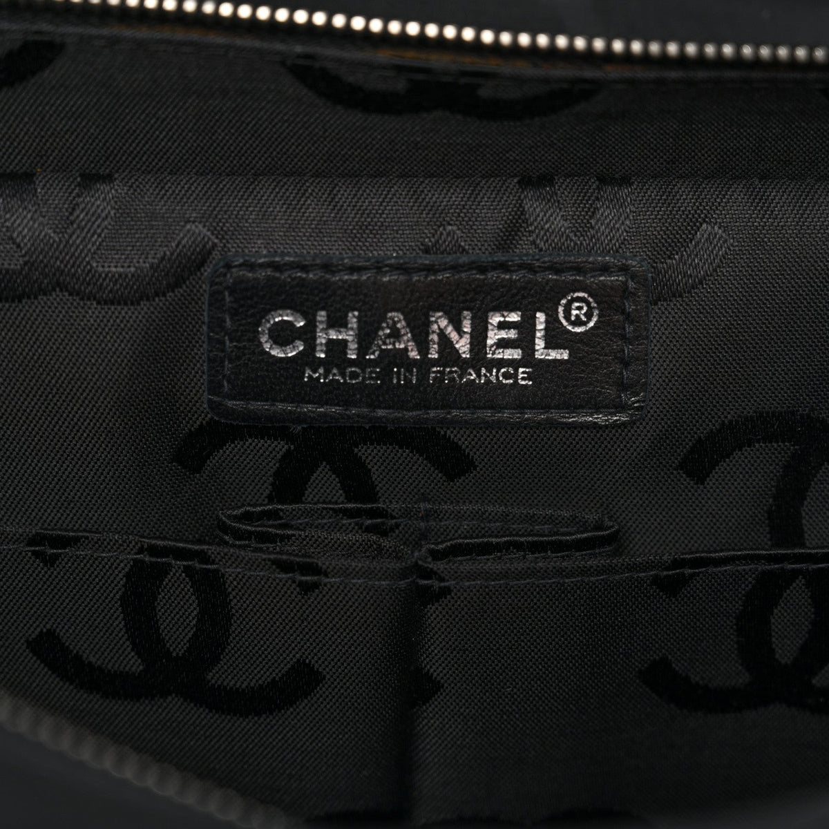 Nylon Square Quilted Flap Black