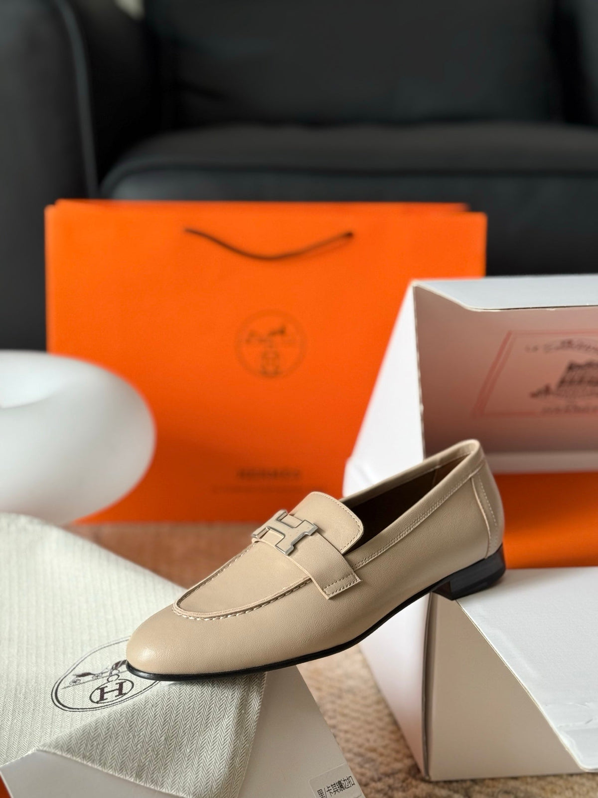 HM Paris Loafers Beige Calfskin 581246