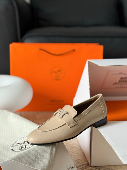 HM Paris Loafers Beige Calfskin 581246