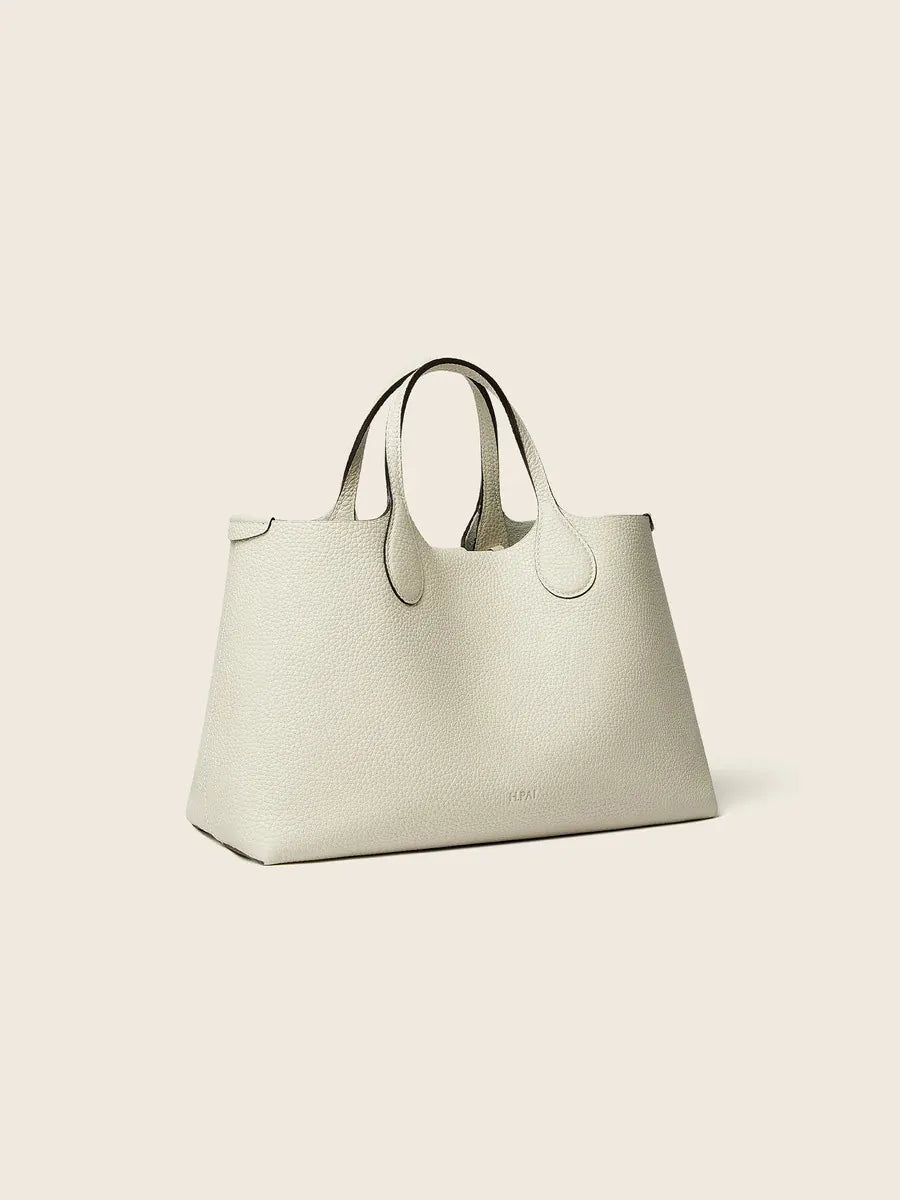 Evelina Tote M Bag in Leather