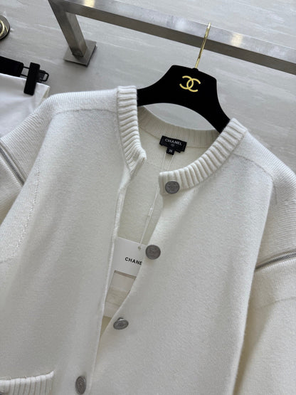 CC Round-Neck Cardigan White Wool 346503