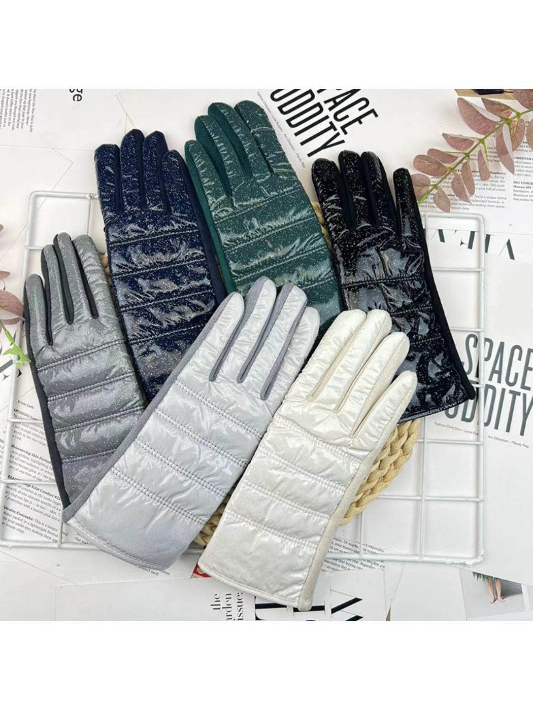 Gloving - Star Embroidered Down Gloves for Women