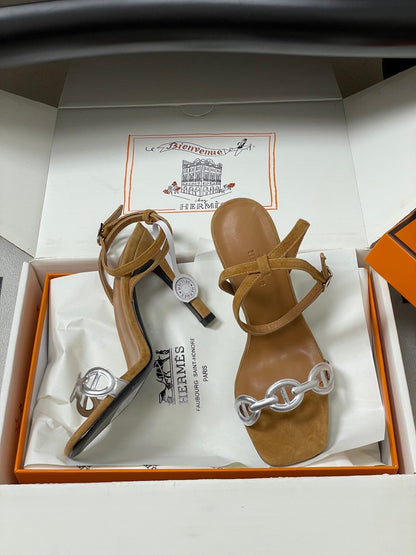 HM Luz Sandals 10.5 Brown Sheepskin Suede 593701