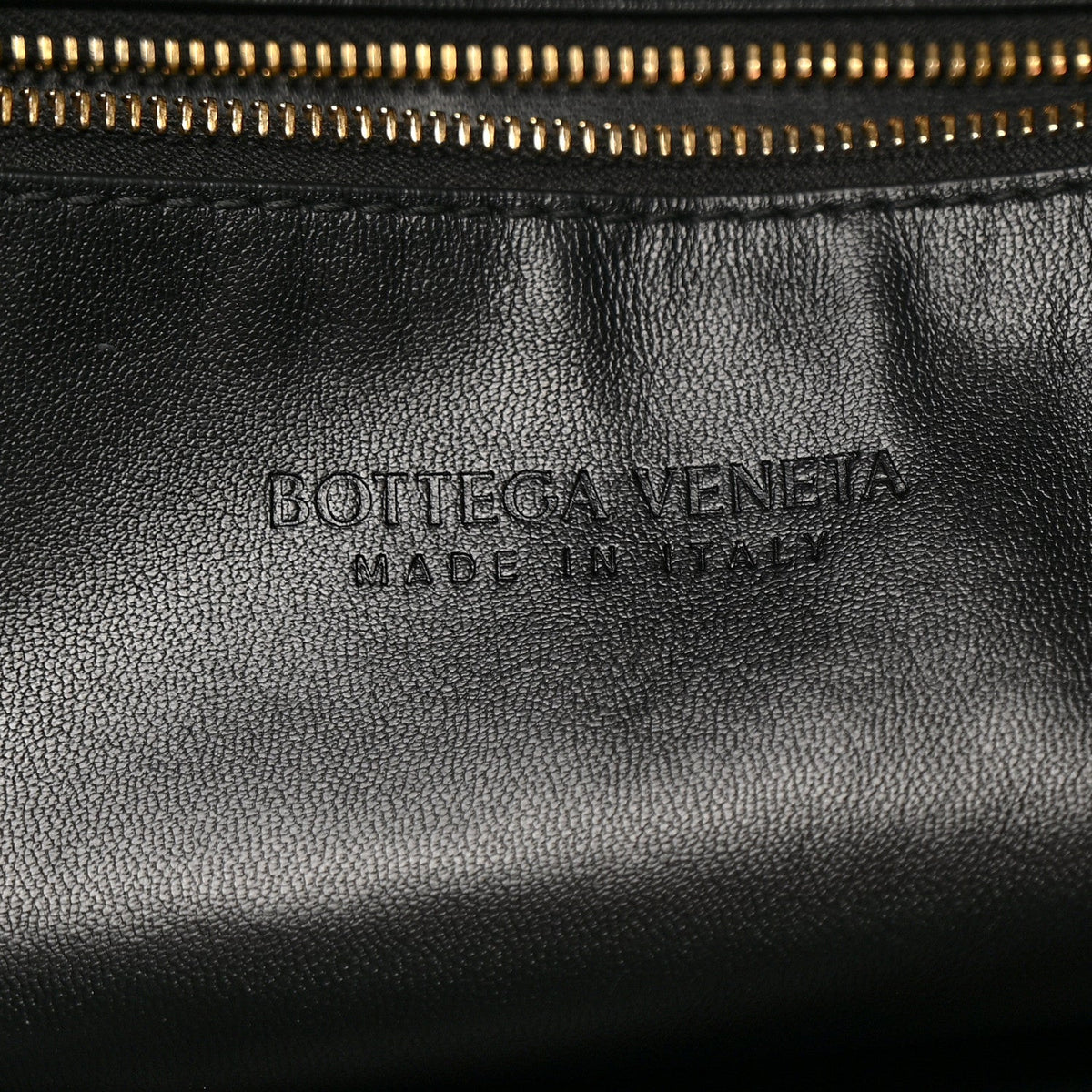 Silky Calfskin Large Hop Black