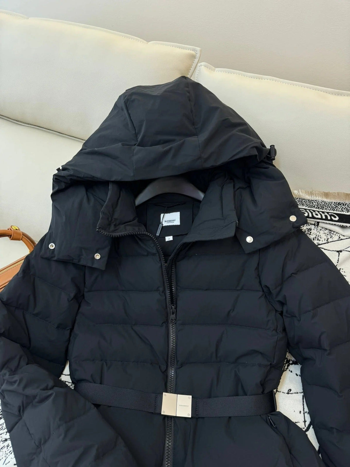 BURBERRY 25S MID-LENGTH DOWN COAT 171