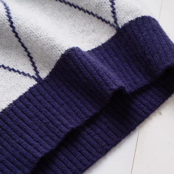 Sweet Heart Jacquard Crew Neck Knit Sweater