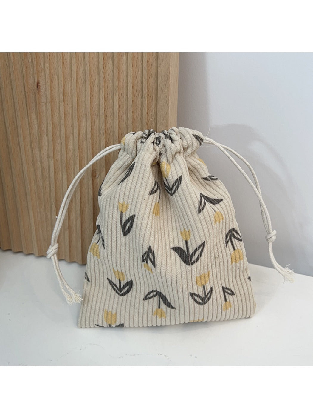 Cosbai - Floral Drawstring Pouch - Mini &amp; Portable