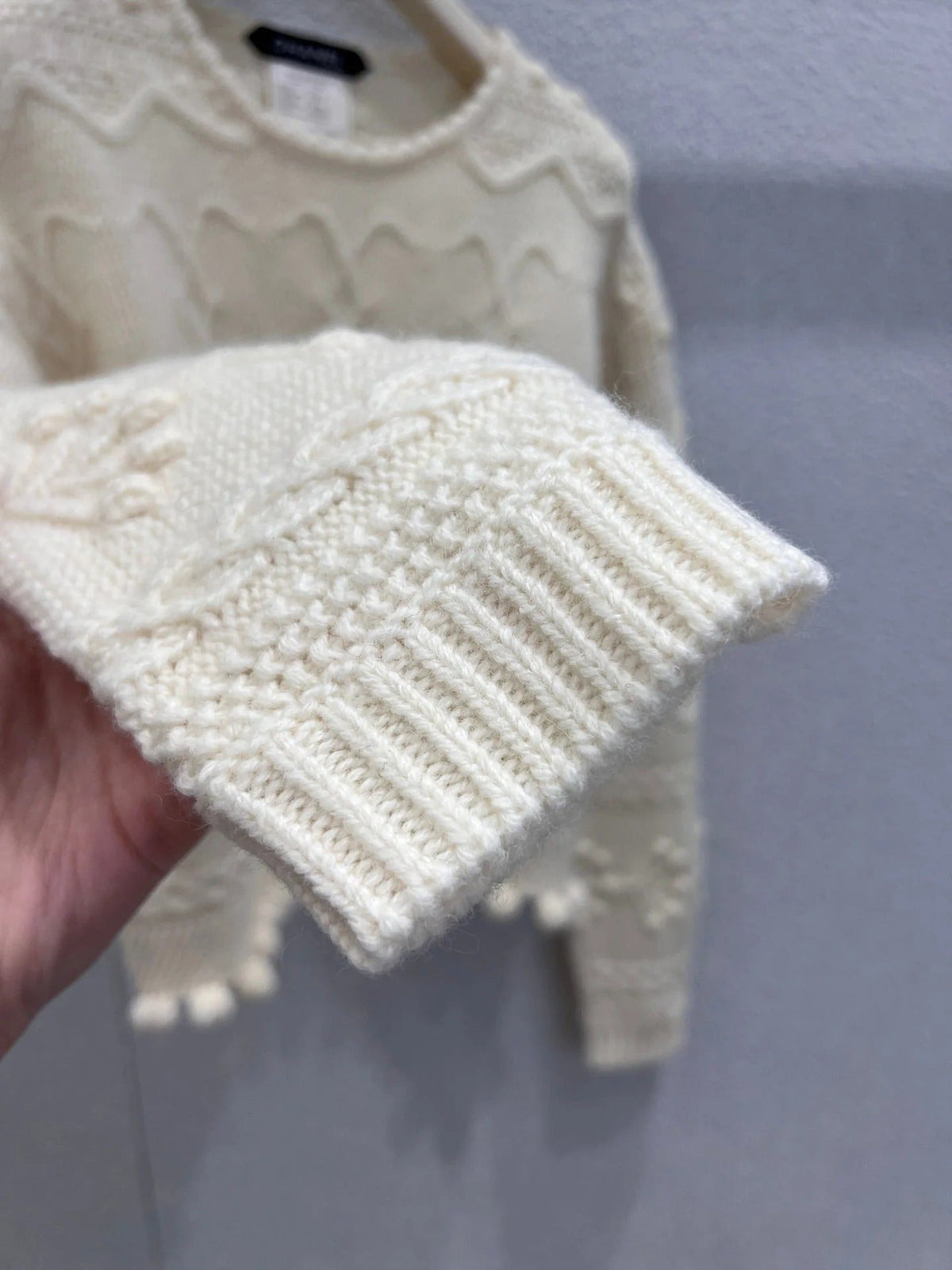 CHANEL 25S CROCHETED SWEATER 233230