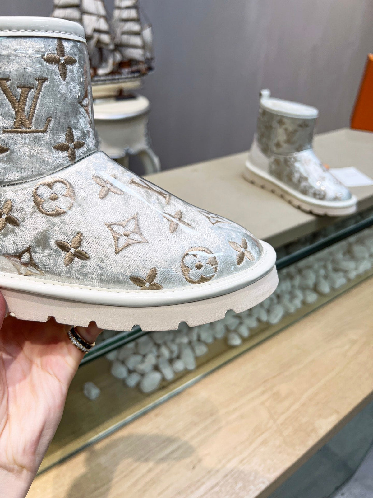 LV 25 Snow Boots Sliver Monogram PVC Wool
